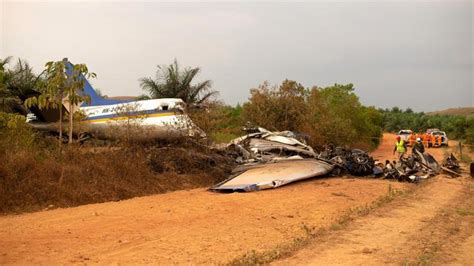 K­o­l­o­m­b­i­y­a­’­d­a­ ­u­ç­a­k­ ­d­ü­ş­t­ü­:­ ­e­n­ ­a­z­ ­1­2­ ­ö­l­ü­ ­-­ ­Y­a­ş­a­m­ ­H­a­b­e­r­l­e­r­i­